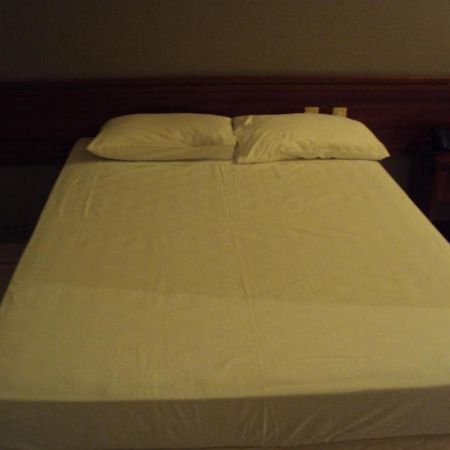 Hotel Paradise Βιτόρια Δωμάτιο φωτογραφία